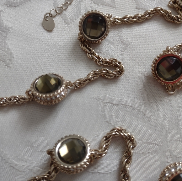 Statement long station necklace crystals round gold tone chain - Picture 8 of 9